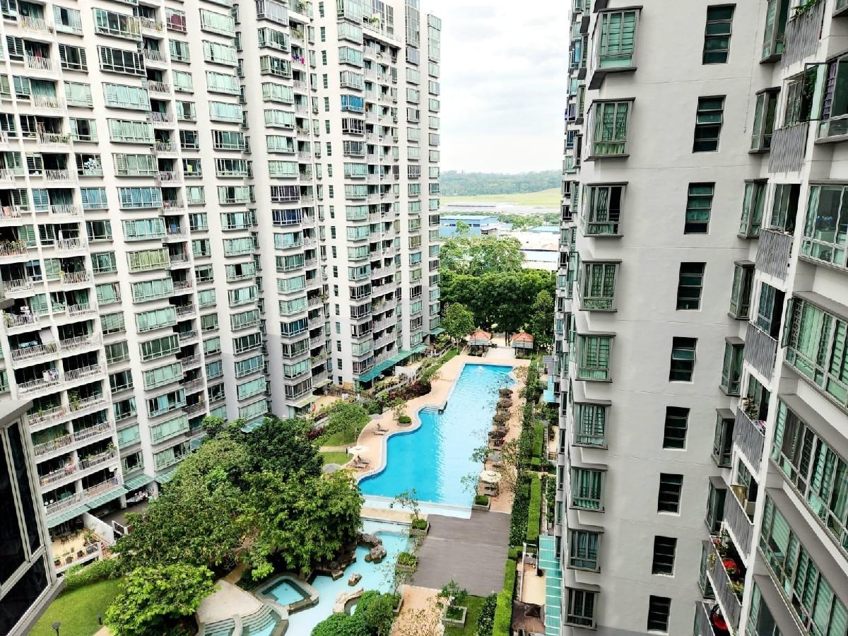 The Quintet Condominium For Sale, $1,550,000, 3 Bed 3 Bath 1,292 sqft $1,200.00 psf