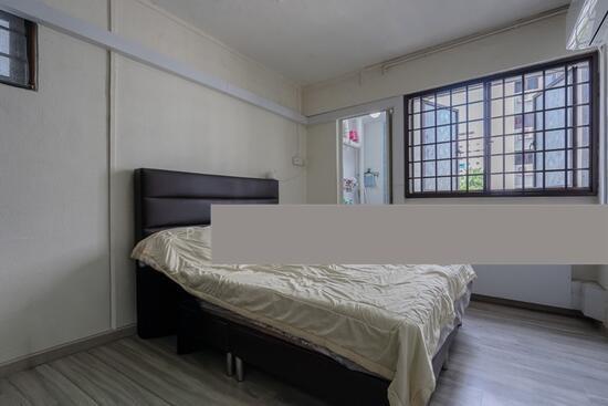 123 Yishun Street 11 HDB Apartment For Sale, $550,000, 3 Bed 2 Bath 1,001 sqft $549.00 psf