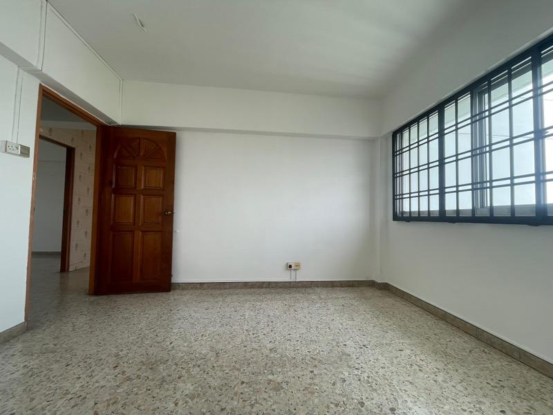 105 Tampines Street 11 HDB Apartment For Sale, $670,000, 3 Bed 2 Bath 1,119 sqft $599.00 psf