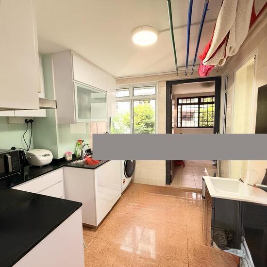 114 Lorong 1 Toa Payoh HDB Apartment For Sale, $379,999, 3 Bed 1 Bath 700 sqft $543.00 psf