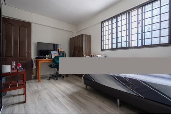 123 Yishun Street 11 HDB Apartment For Sale, $550,000, 3 Bed 2 Bath 1,001 sqft $549.00 psf