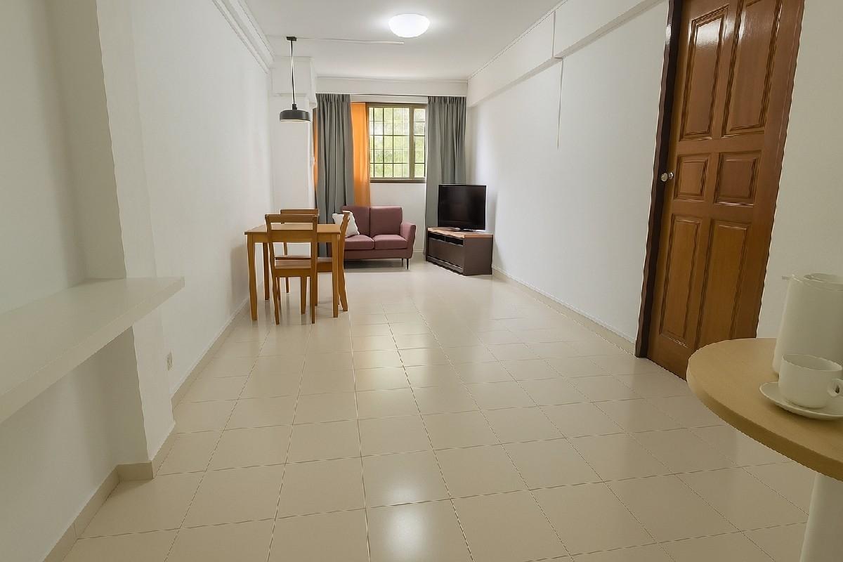 Prop-GPT: HDB Apartment: D03 Tiong Bahru 12 Taman Ho Swee