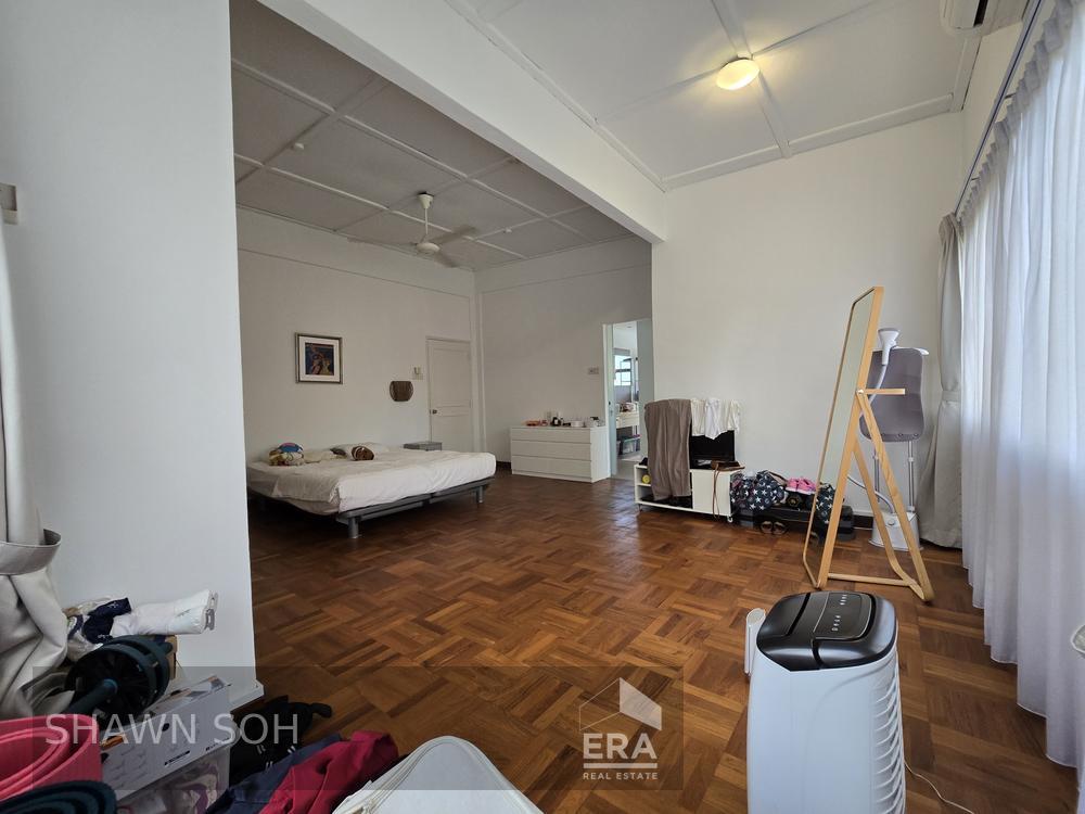 Rare Landed Listing in Sunset Terrace Enclave!