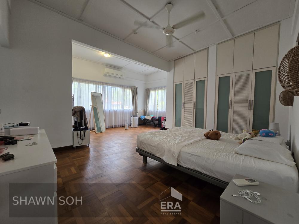 Rare Landed Listing in Sunset Terrace Enclave!