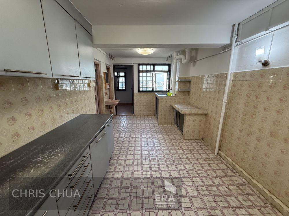 Prop-GPT: HDB - 2 room: D15 Marine Parade 31 Marine Crescent