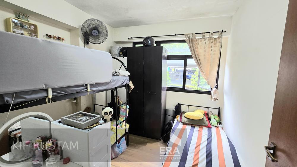 Tampines North Drive 1, Tampines, Singapore, D18, 523609