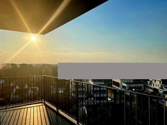 Prop-GPT: Condominium: D28 Seletar High Park Residences