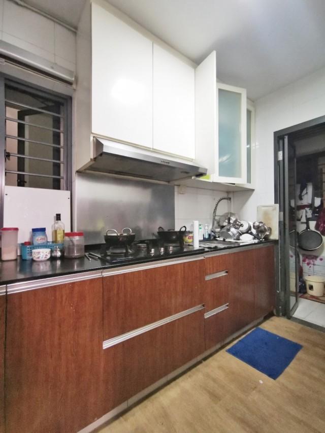 88 Dawson Road HDB Apartment For Sale, $899,000, 3 Bed 2 Bath 893 sqft $1,007.00 psf