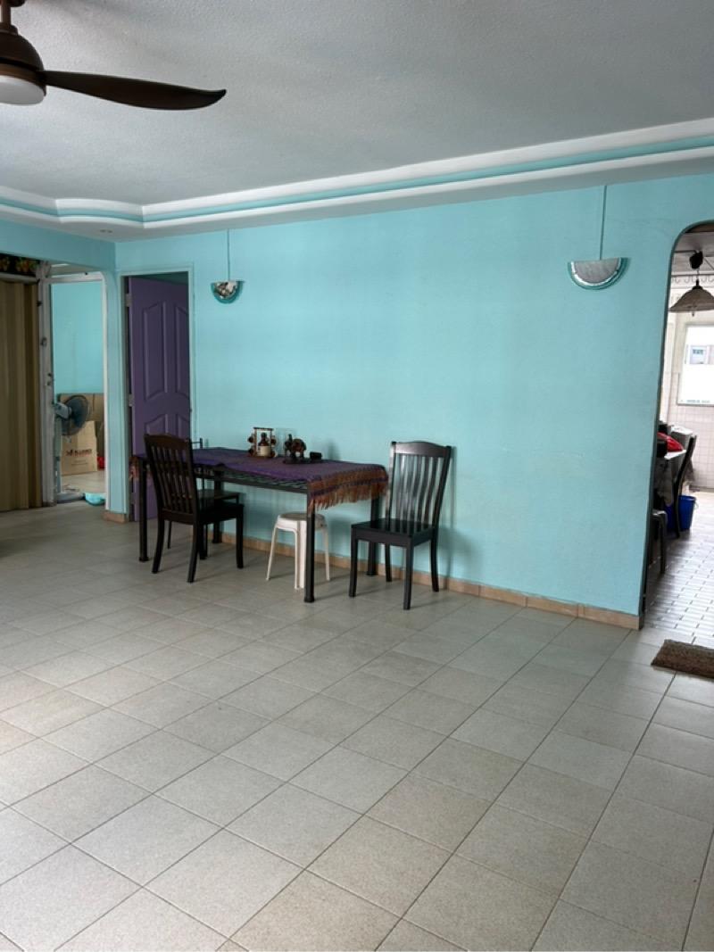 Prop-GPT: HDB Apartment: D27 Yishun 134 Yishun Street 11