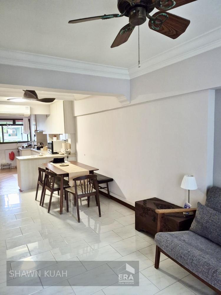 Serene and Quiet Facing. Lightly Renovated Condition. Ready to Move in