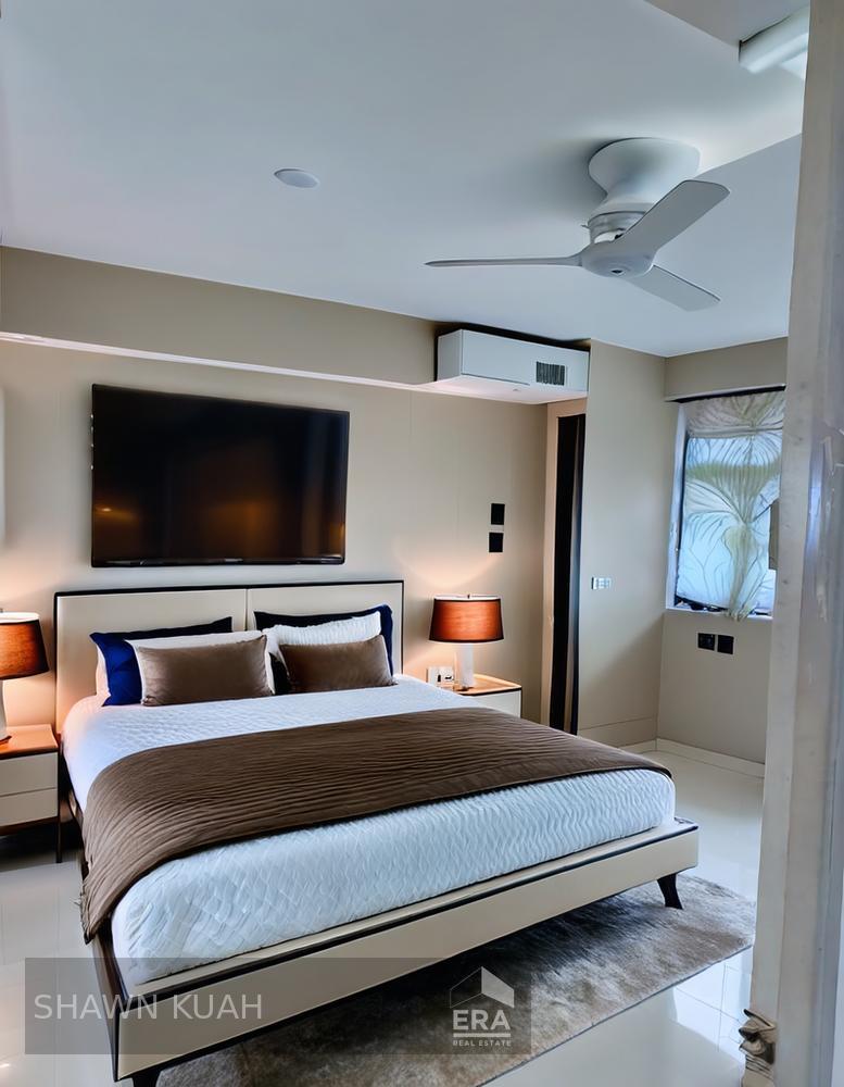 Serene and Quiet Facing. Lightly Renovated Condition. Ready to Move in