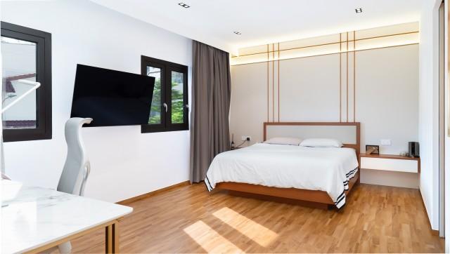 Westlake Gardens Detached House For Sale, $17,500,000, 5 Bed 7 Bath 5,000 sqft $2,160.00 psf