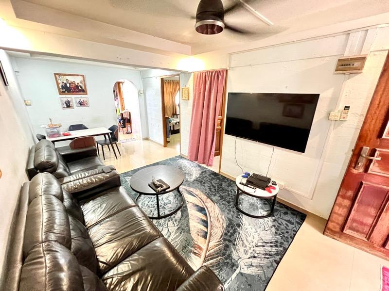 Prop-GPT: HDB Apartment: D10 Holland 2 Holland Avenue