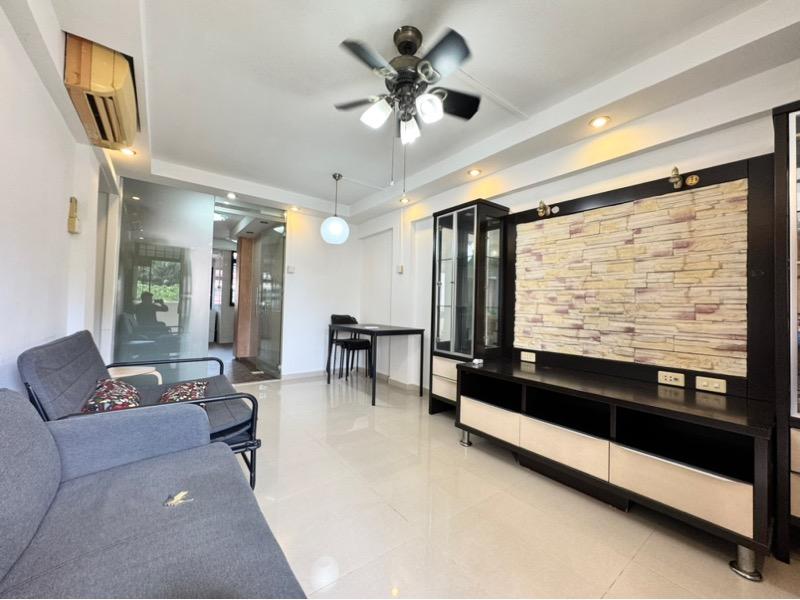 Prop-GPT: HDB Apartment: D03 Commonwealth 97 Commonwealth Crescent