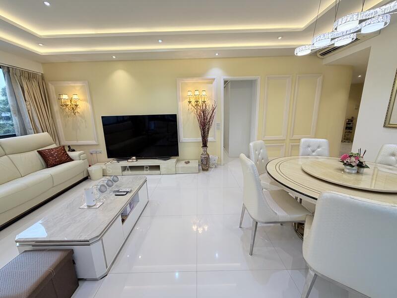 Prop-GPT: Condominium: D04 Telok Blangah The Interlace