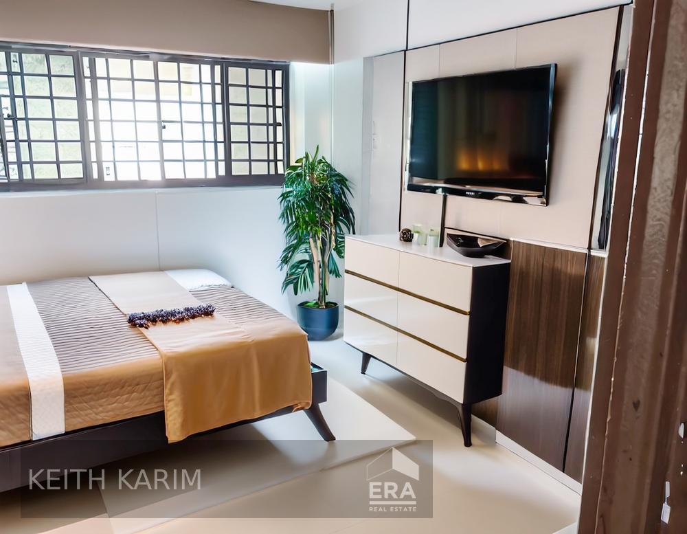 High Floor, Quiet, Breezy & Great View! Original Condition Open to All