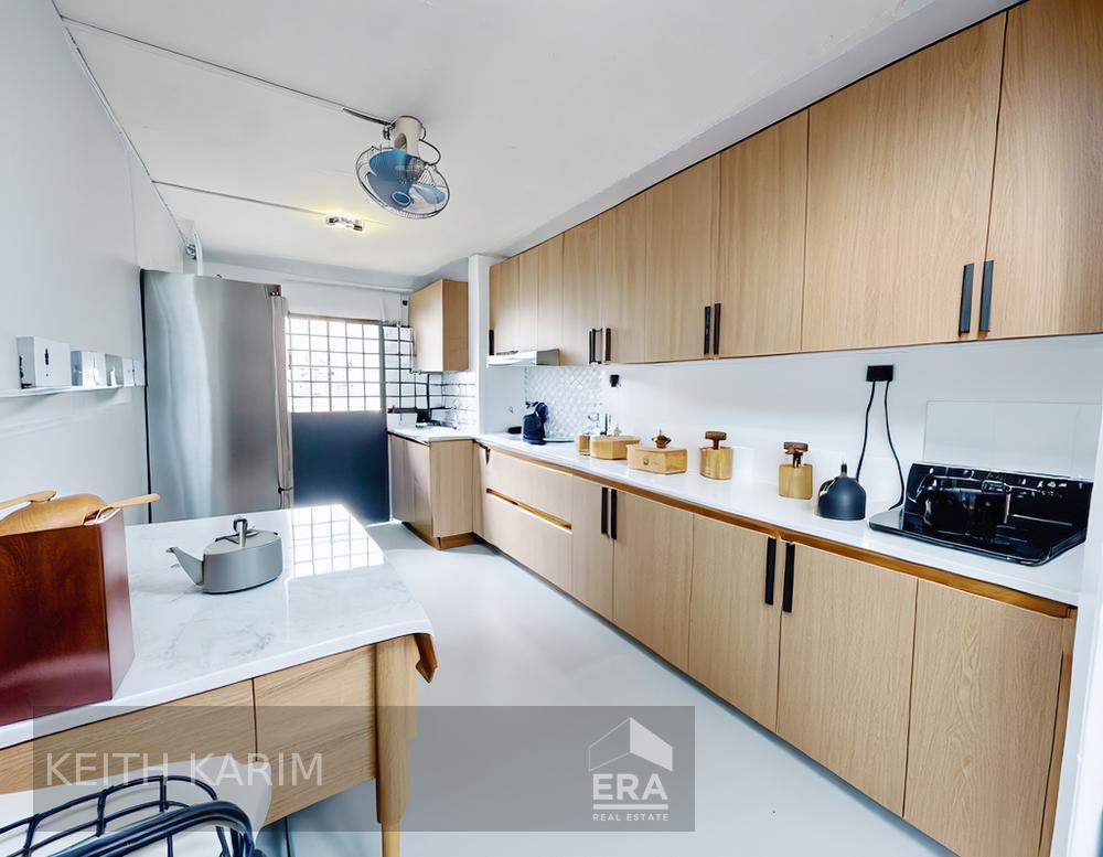 High Floor, Quiet, Breezy & Great View! Original Condition Open to All