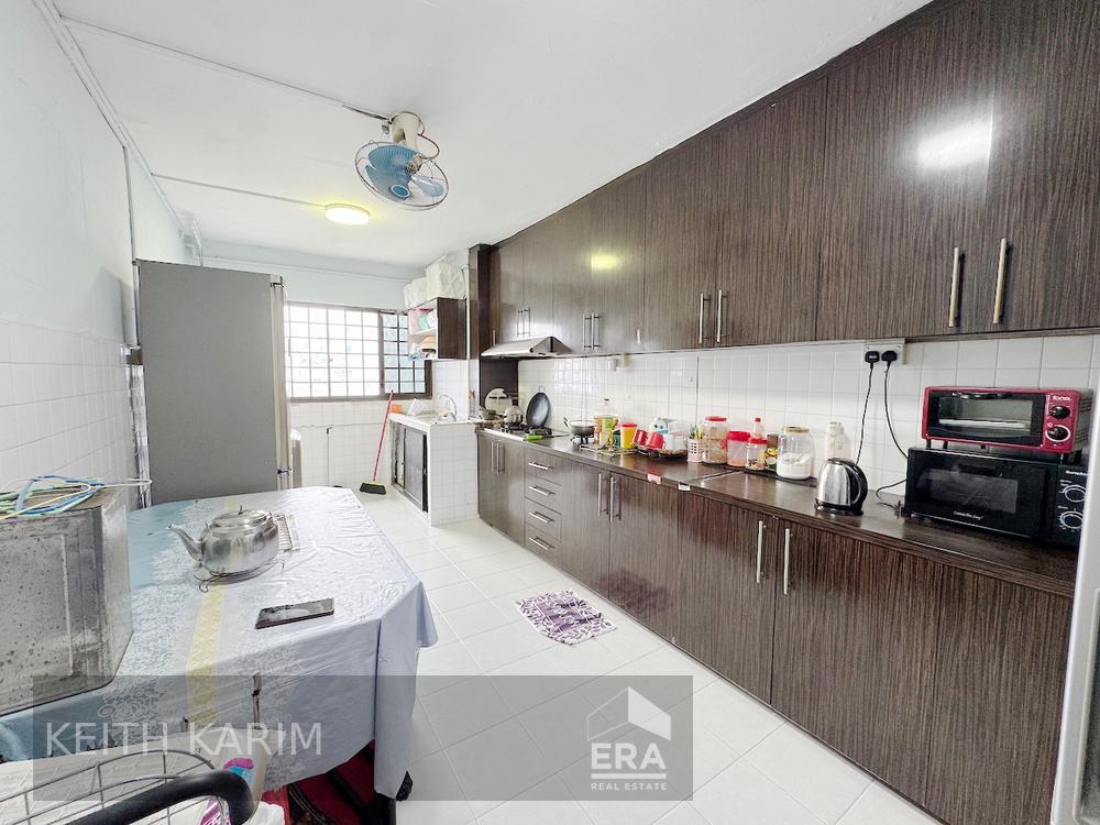 High Floor, Quiet, Breezy & Great View! Original Condition Open to All