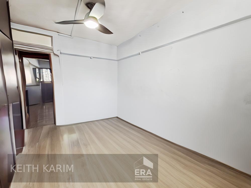 High Floor, Quiet, Breezy & Great View! Original Condition Open to All