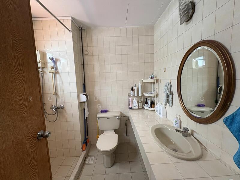 District 5 Corner Terrace Freehold Clementi Road for Sale