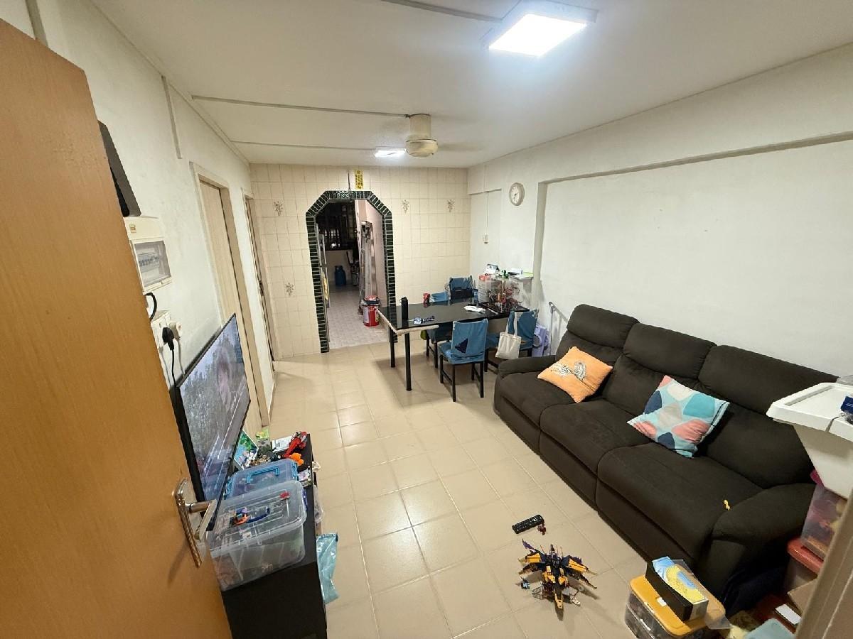 40 Circuit Road HDB Apartment For Sale, $370,000, 2 Bed 2 Bath 614 sqft $603.00 psf