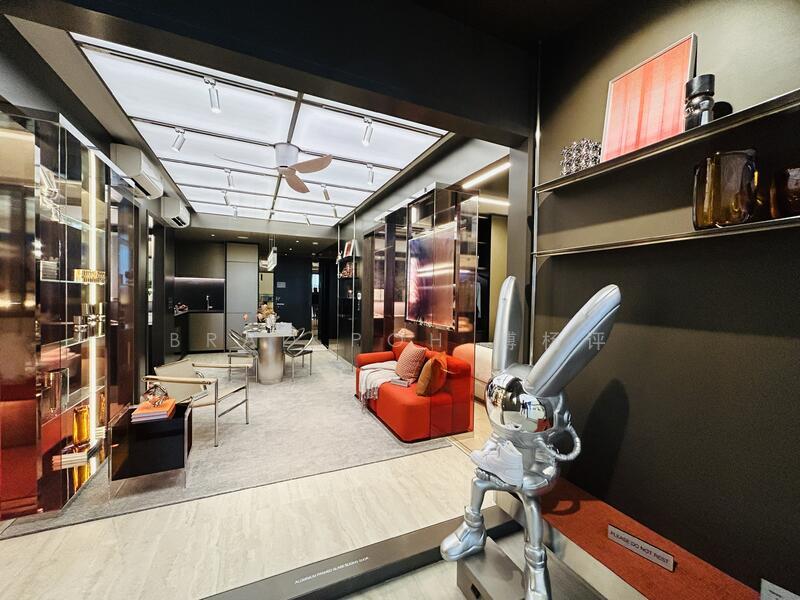 Prop-GPT: Condominium: D09 Cairnhill The Collective At One Sophia