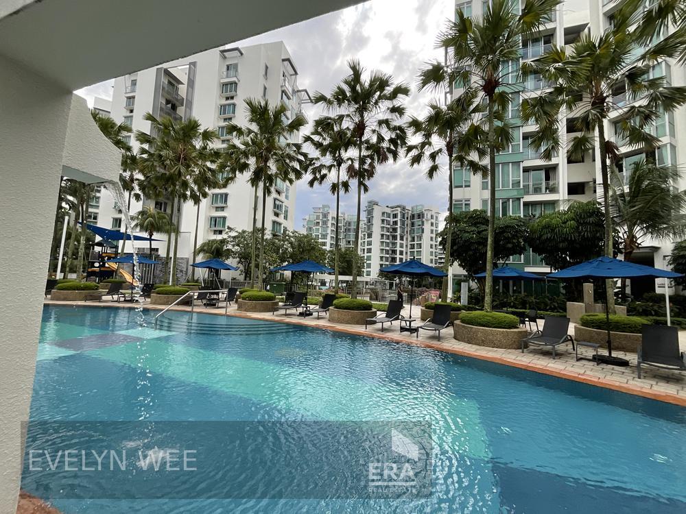 Enjoy the Lifestyle of Waterfront Living , and Enjoy the Convenience.