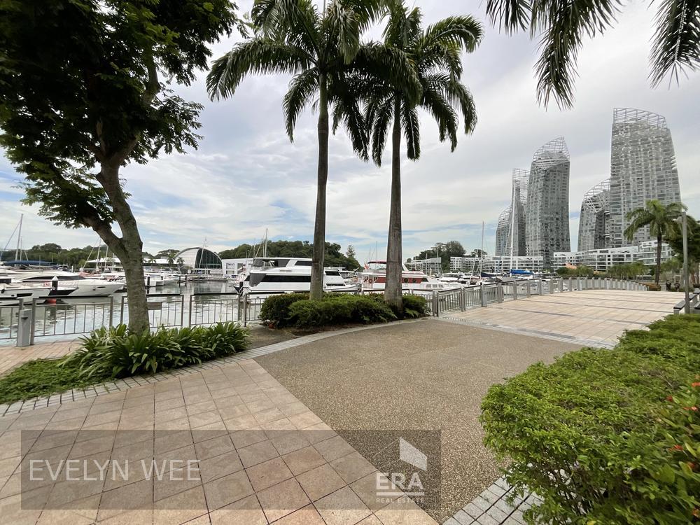 Enjoy the Lifestyle of Waterfront Living , and Enjoy the Convenience.