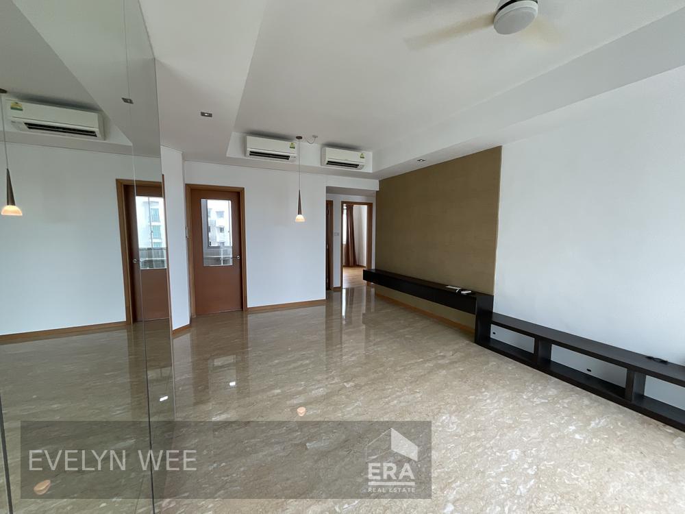 Enjoy the Lifestyle of Waterfront Living , and Enjoy the Convenience.