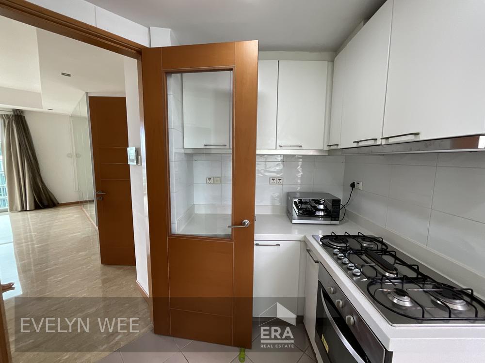 Enjoy the Lifestyle of Waterfront Living , and Enjoy the Convenience.