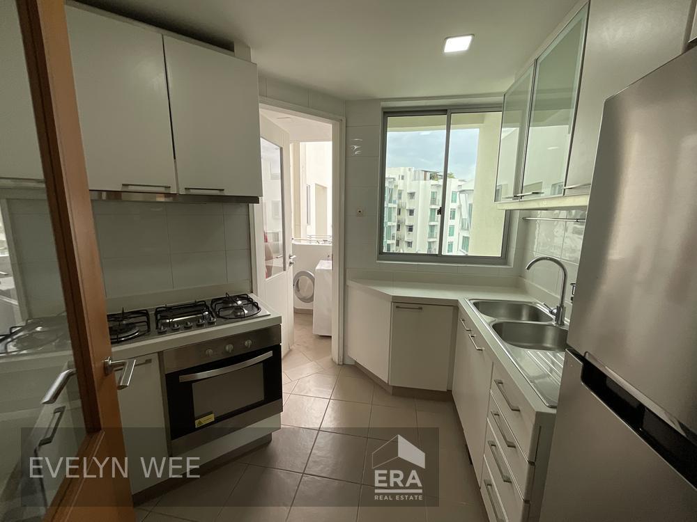 Enjoy the Lifestyle of Waterfront Living , and Enjoy the Convenience.