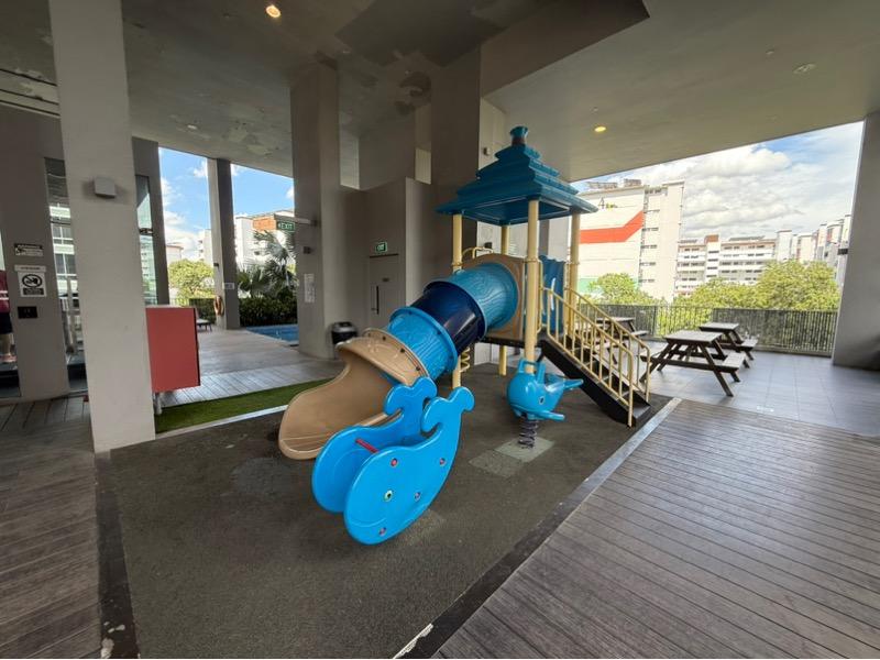 38 I Suites Condominium For Sale, $1,000,000, 2 Bed 1 Bath 506 sqft $1,976.00 psf