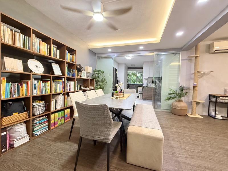 306 Yishun Central HDB Apartment For Sale, $550,000, 3 Bed 2 Bath 1,163 sqft $473.00 psf