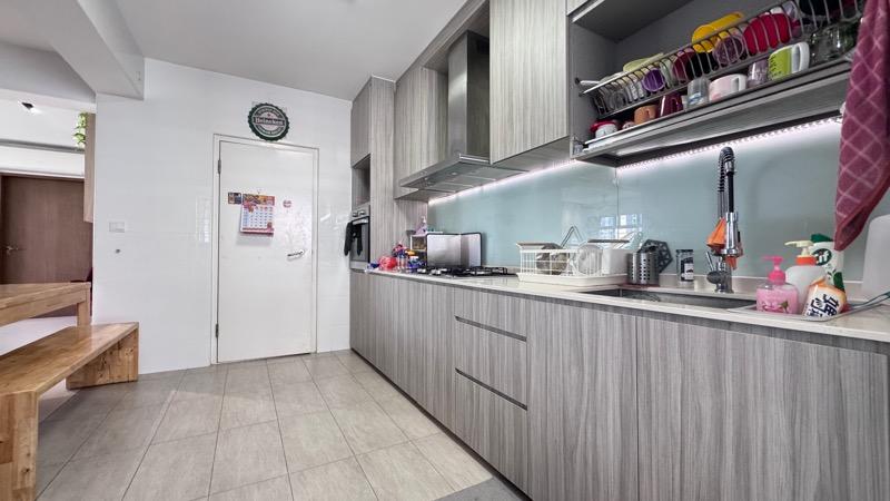 875B TAMPINES STREET 86 HDB Apartment For Sale, $899,000, 4 Bed 3 Bath 1,280 sqft $702.00 psf