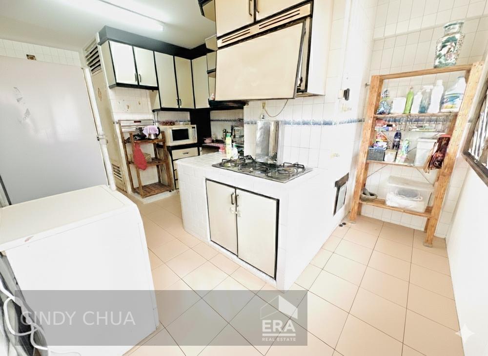 Very Rare Corner High Floor 5room 5mins to Mrt 1km to 2 Good Pri Sch