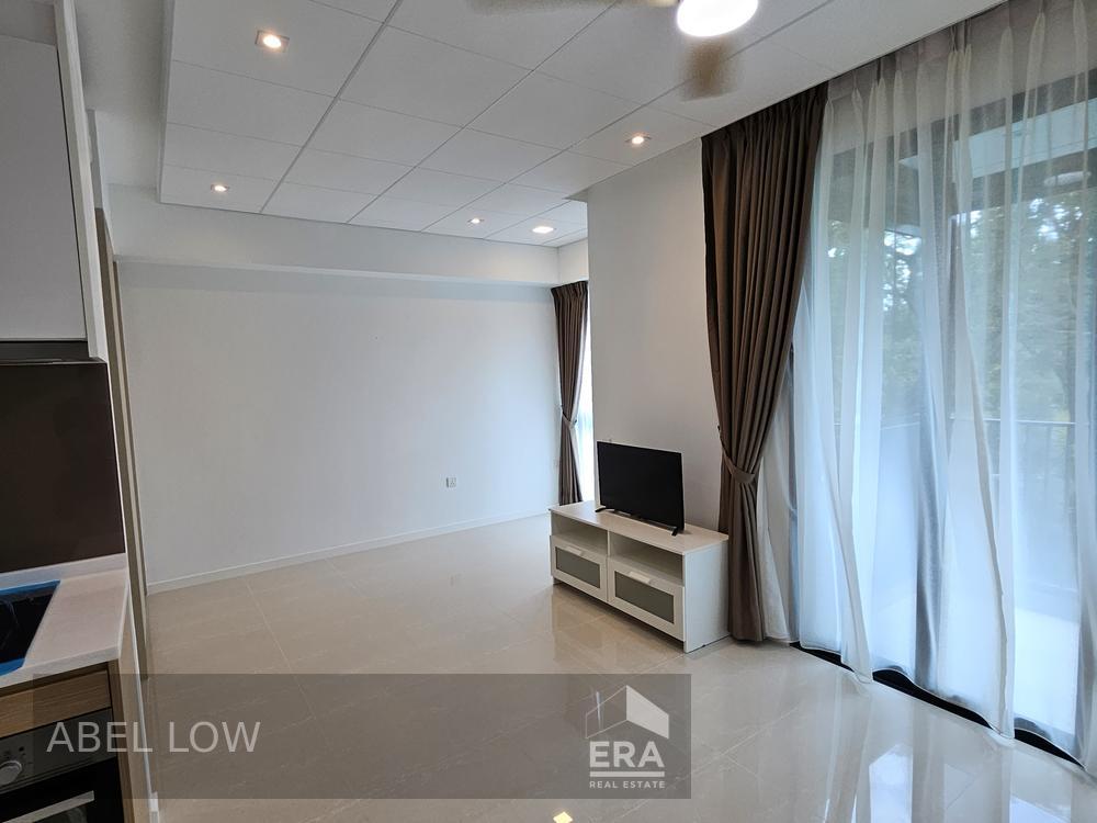 Spacious 1 Bedroom Plus Study