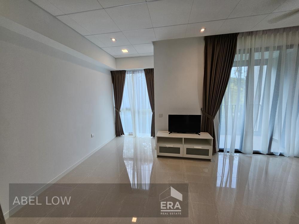 Spacious 1 Bedroom Plus Study