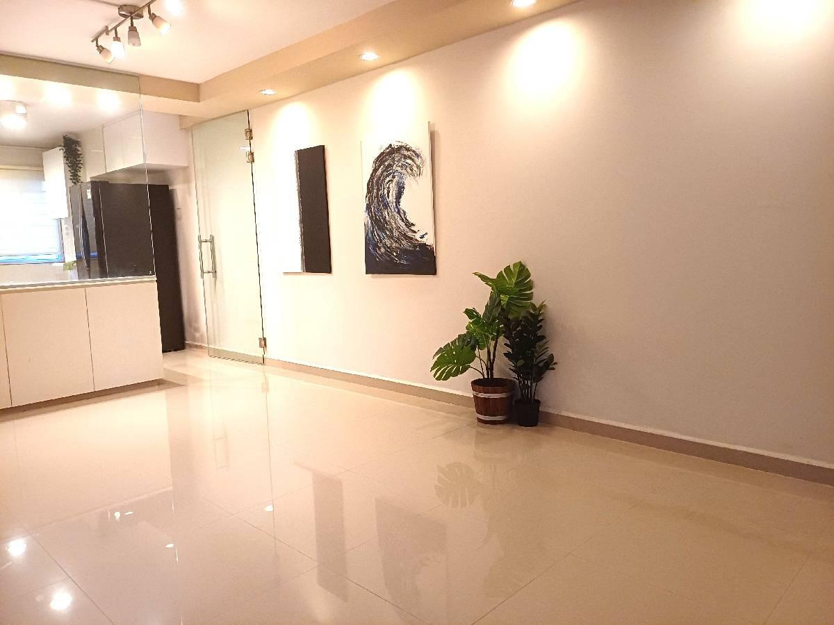 Prop-GPT: HDB Apartment: D19 Serangoon 234 Serangoon Avenue 3