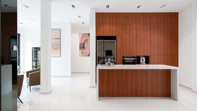 Westlake Gardens Detached House For Sale, $17,500,000, 5 Bed 7 Bath 5,000 sqft $2,160.00 psf