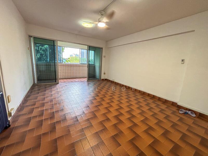 Prop-GPT: HDB Flat: D20 Ang Mo Kio 714 Ang Mo Kio Avenue 6