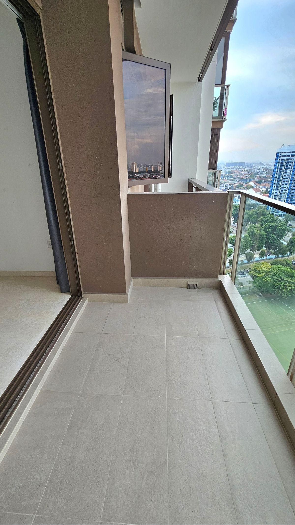 Seaside Residences Condominium For Sale, $1,600,000, 2 Bed 1 Bath 678 sqft $2,360.00 psf