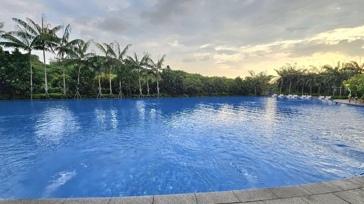 Seaside Residences Condominium For Sale, $1,600,000, 2 Bed 1 Bath 678 sqft $2,360.00 psf