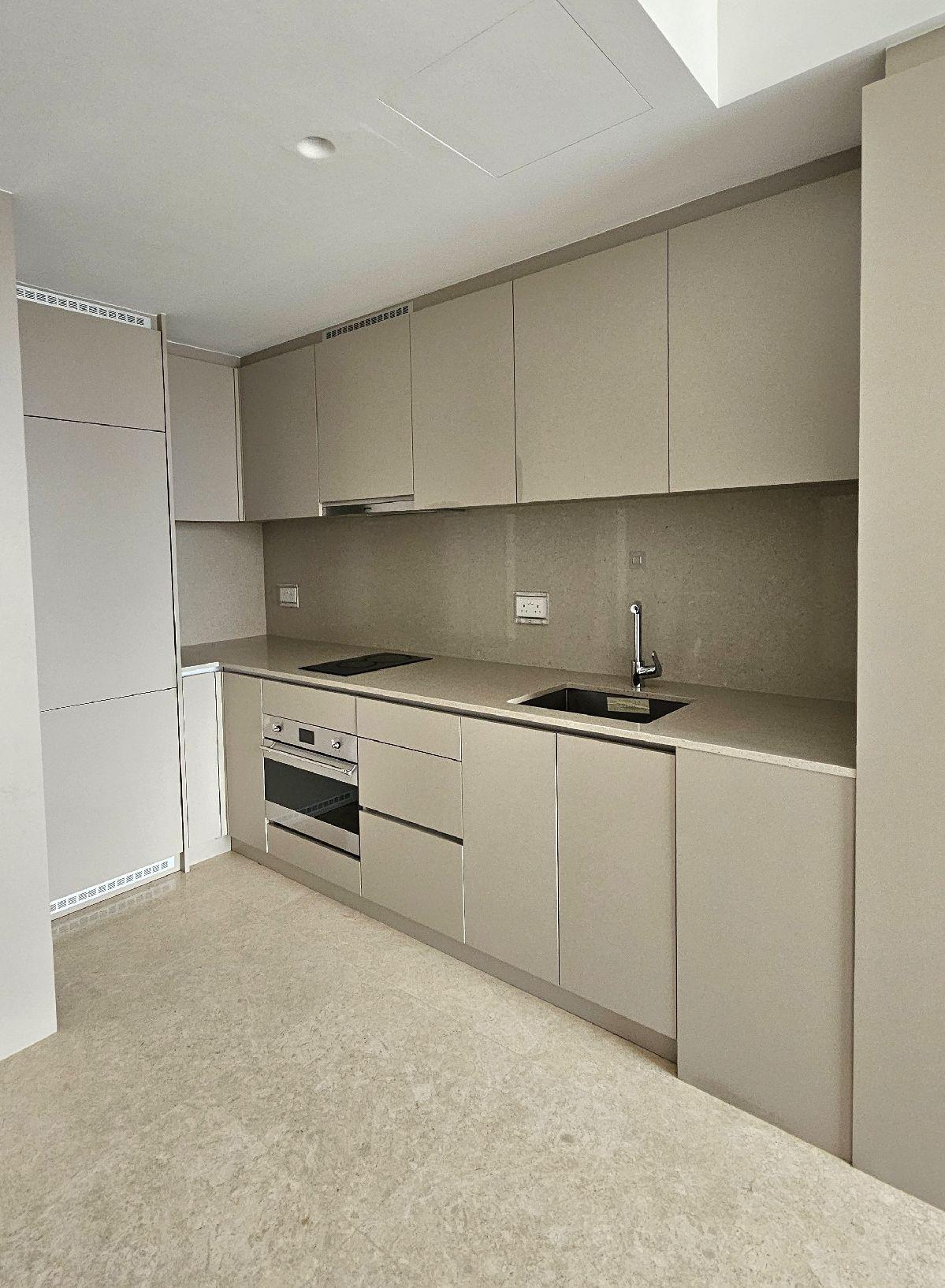 Seaside Residences Condominium For Sale, $1,600,000, 2 Bed 1 Bath 678 sqft $2,360.00 psf