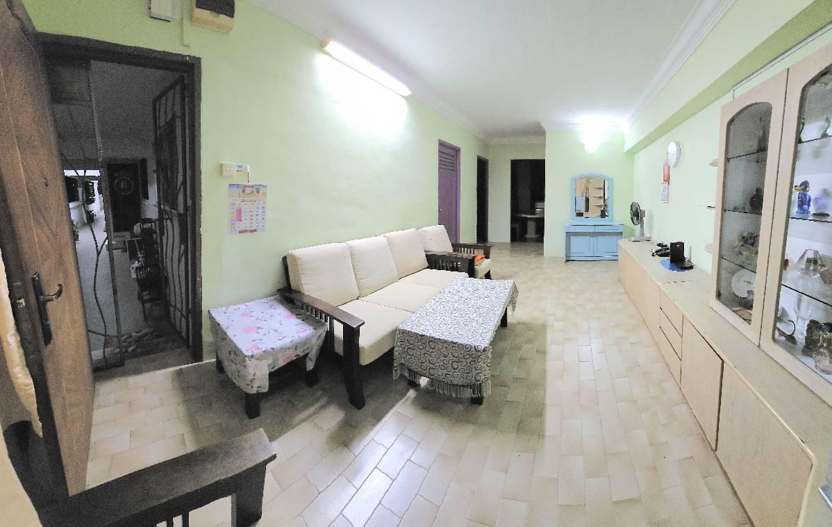 907 Tampines Avenue 4 HDB Apartment For Sale, $500,000, 2 Bed 2 Bath 786 sqft $636.00 psf