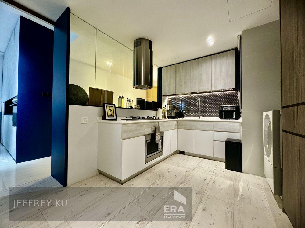 Superb Value! Sea View! Mins to Beach. No West Sun. Move-in Rd