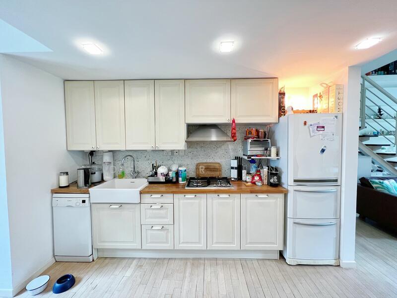 Conservation Walk-Up Apartment in Prime District9!