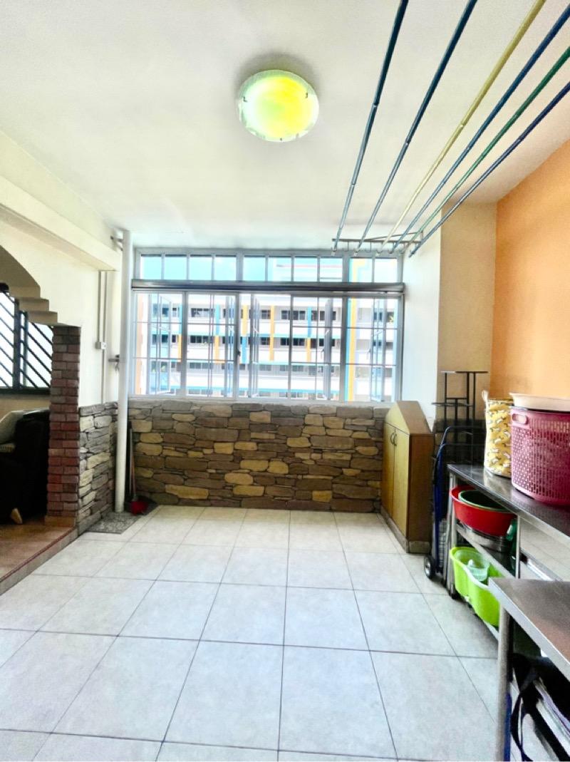 120 Teck Whye Lane HDB Apartment For Sale, $980,000, 4 Bed 3 Bath 1,571 sqft $624.00 psf