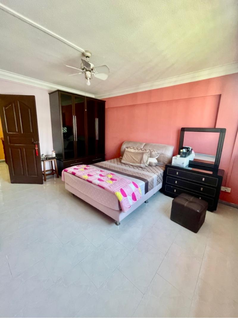 120 Teck Whye Lane HDB Apartment For Sale, $980,000, 4 Bed 3 Bath 1,571 sqft $624.00 psf