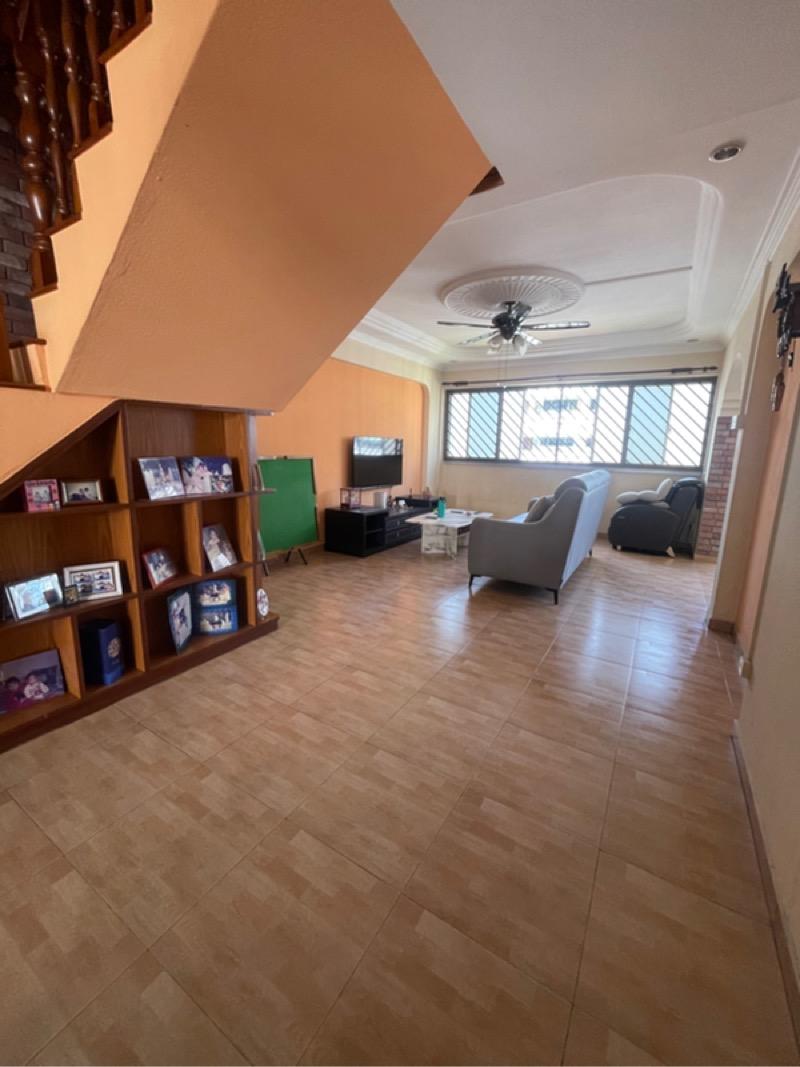 120 Teck Whye Lane HDB Apartment For Sale, $980,000, 4 Bed 3 Bath 1,571 sqft $624.00 psf