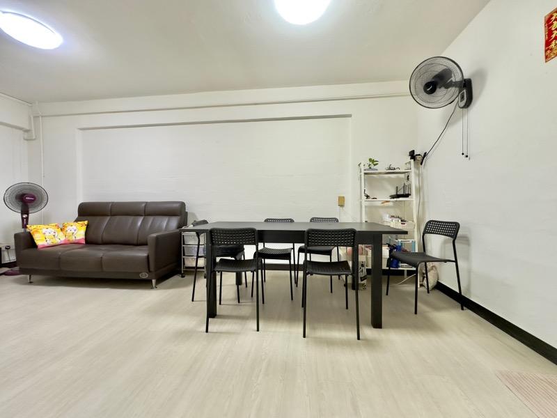 401 Bedok North Avenue 3 HDB Apartment For Sale, $430,000, 2 Bed 2 Bath 721 sqft $596.00 psf